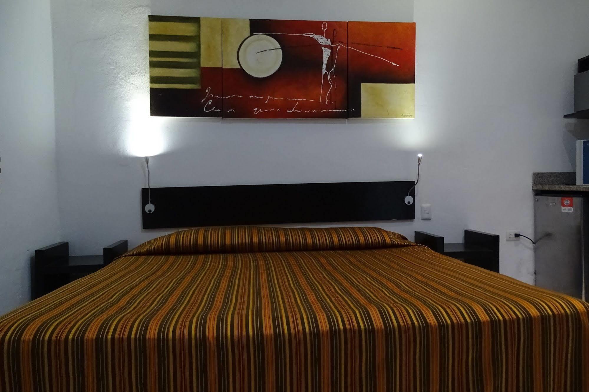 Aparthotel Siete 32 Mérida Exterior foto